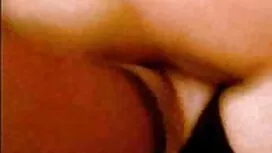 禁じられた愛の間に二つの反対の人々 女性 ...