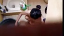 シオネクーパーと彼女の友人が一緒に楽しむ ...